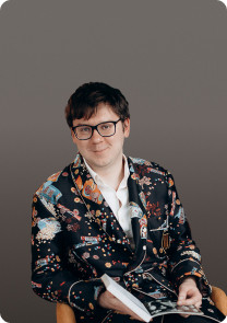 Антон Медведев